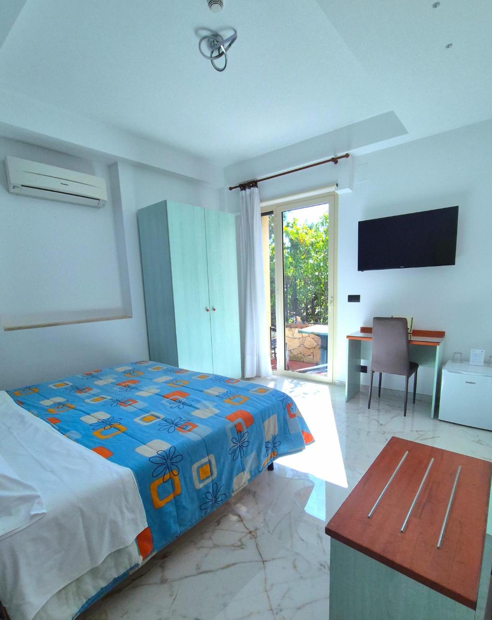 Hotel Condor 3*